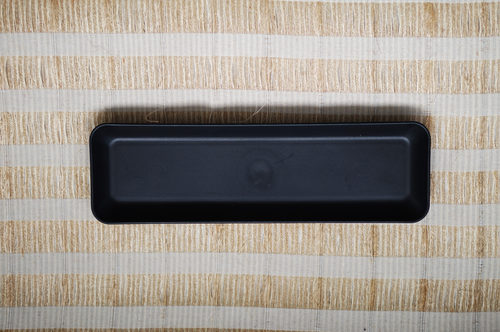 BANDEJA PLASTICA MEDIANA NEGRA RECTANGULAR