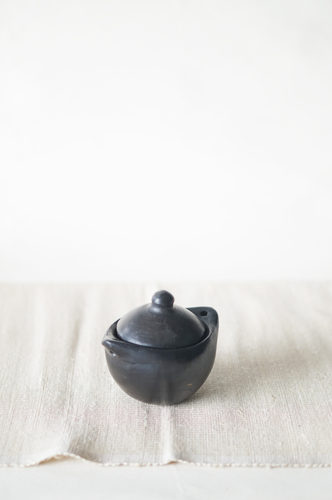 OLLA BARRO PEQUEÑA NEGRA