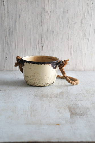 OLLA PELTRE MEDIANA DISEÑO BEIGE