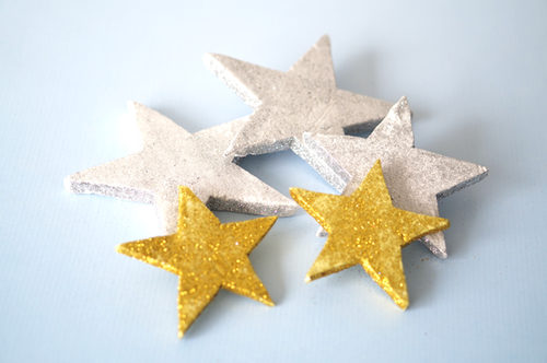 ESTRELLAS ESCARCHADAS BLANCO Y DORADO