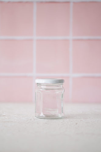 FRASCO VIDRIO PEQUEÑO CON TAPA BLANCA