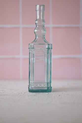 BOTELLA VIDRIO AZUL CON DECORACION