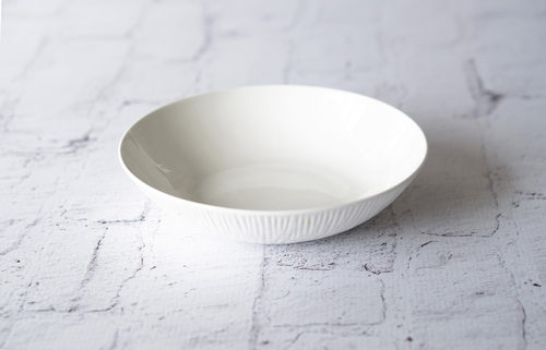 PLATO HONDO LOZA GRANDE BLANCO TEXTURA