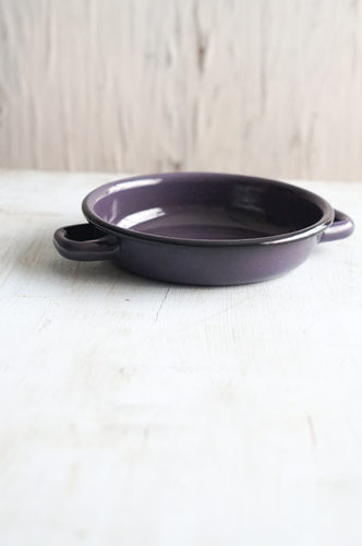 CAZUELA PELTRE MEDIANA MORADA OSCURA