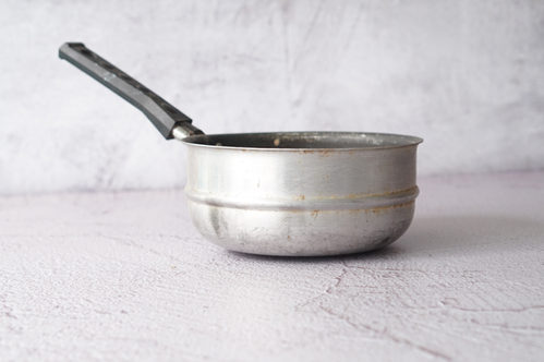 OLLA ALUMINIO ANTIGUA MANGO CORTO