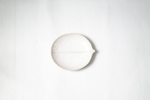 PLATO LOZA MEDIANO BLANCO HOJA DISEÑO TEXTURA