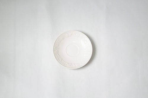 PLATO LOZA PEQUEÑO BLANCO DISEÑO TEXTURA