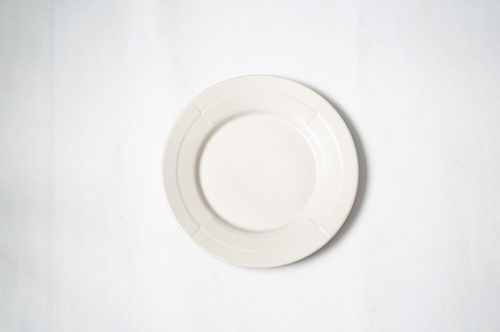PLATO LOZA MEDIANO BEIGE DISEÑO TEXTURA
