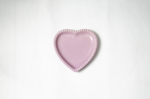 PLATO LOZA MEDIANO MORADO DISEÑO CORAZON