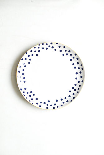 PLATO LOZA GRANDE CON PUNTOS AZULES