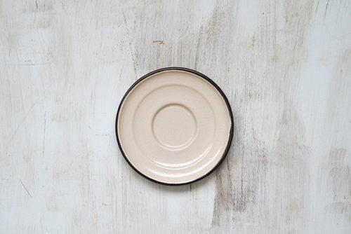 PLATO PELTRE MEDIANO DISEÑO BEIGE