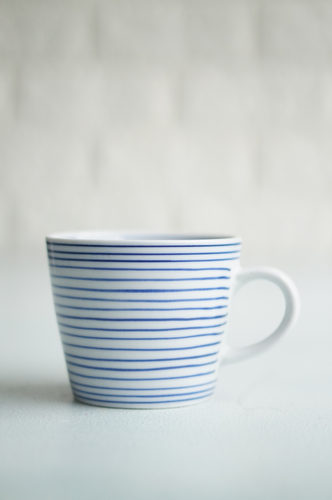 TAZA LOZA MEDIANA DISEÑO AZUL