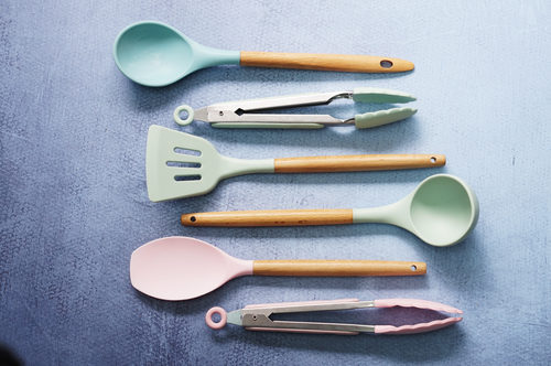 UTENSILIOS PARA SERVIR Y COCINAR