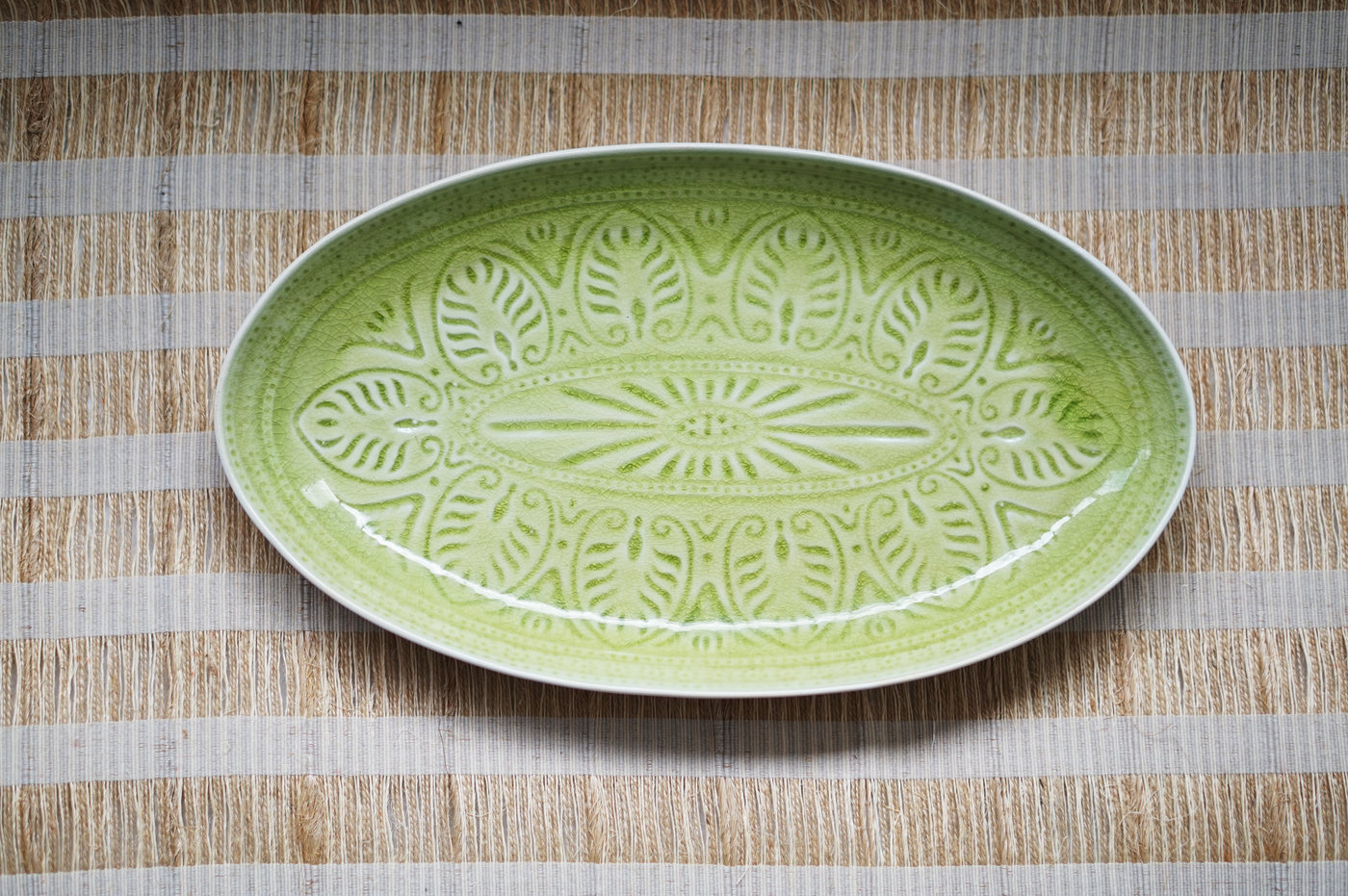 BANDEJA LOZA GRANDE VERDE OVALADA DISEÑO