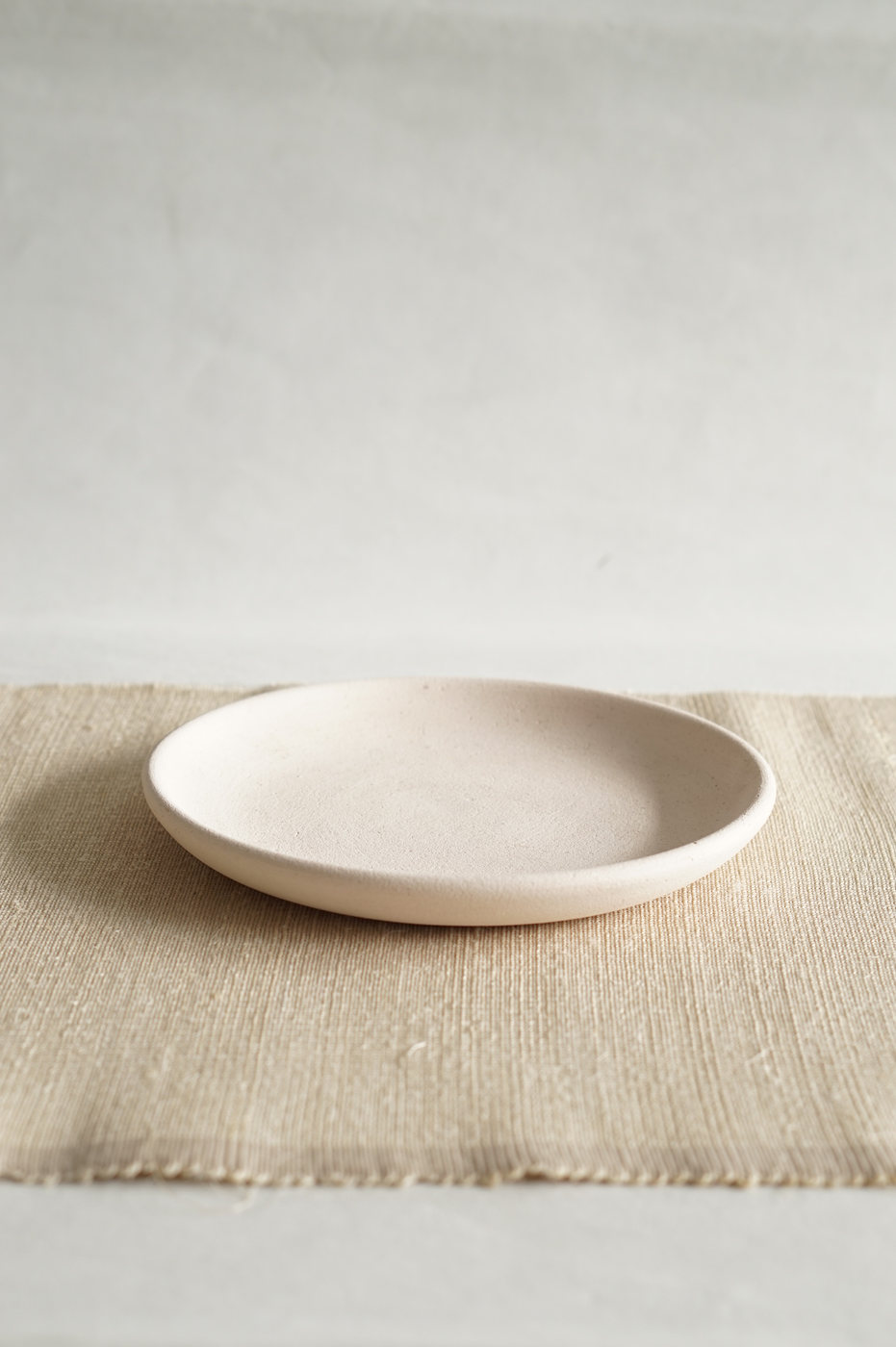 PLATO BARRO MEDIANO BLANCO