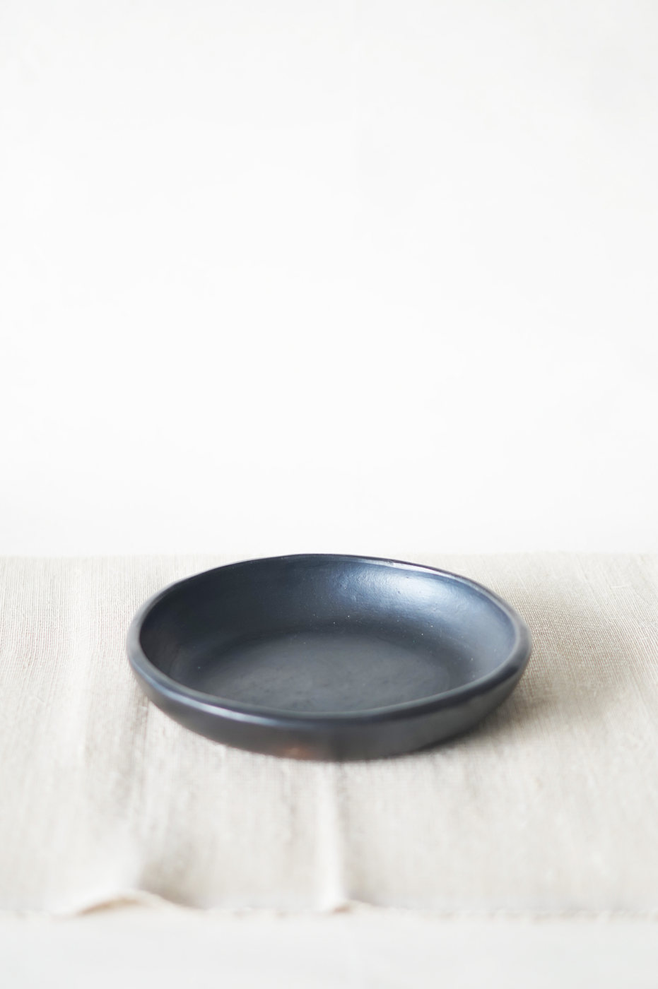 PLATO BARRO PEQUEÑO NEGRO