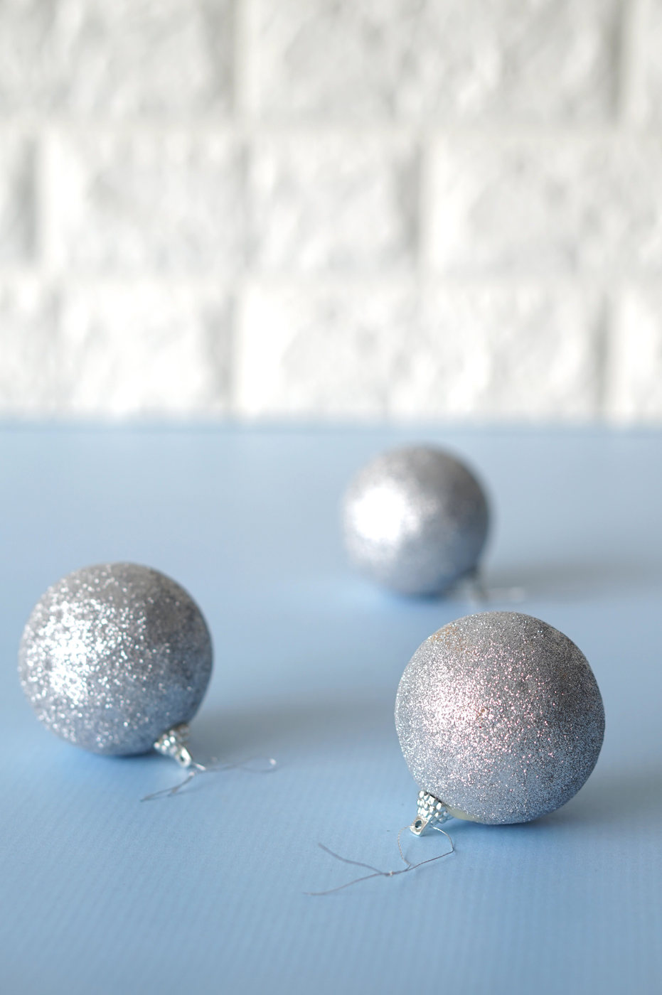 BOLAS NAVIDEÑAS PLATEADAS