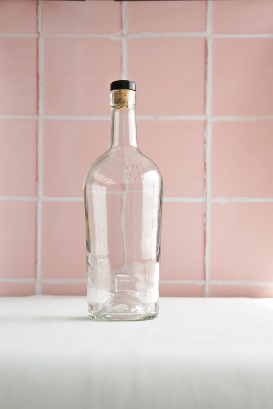 BOTELLA ALTA CON CORCHO