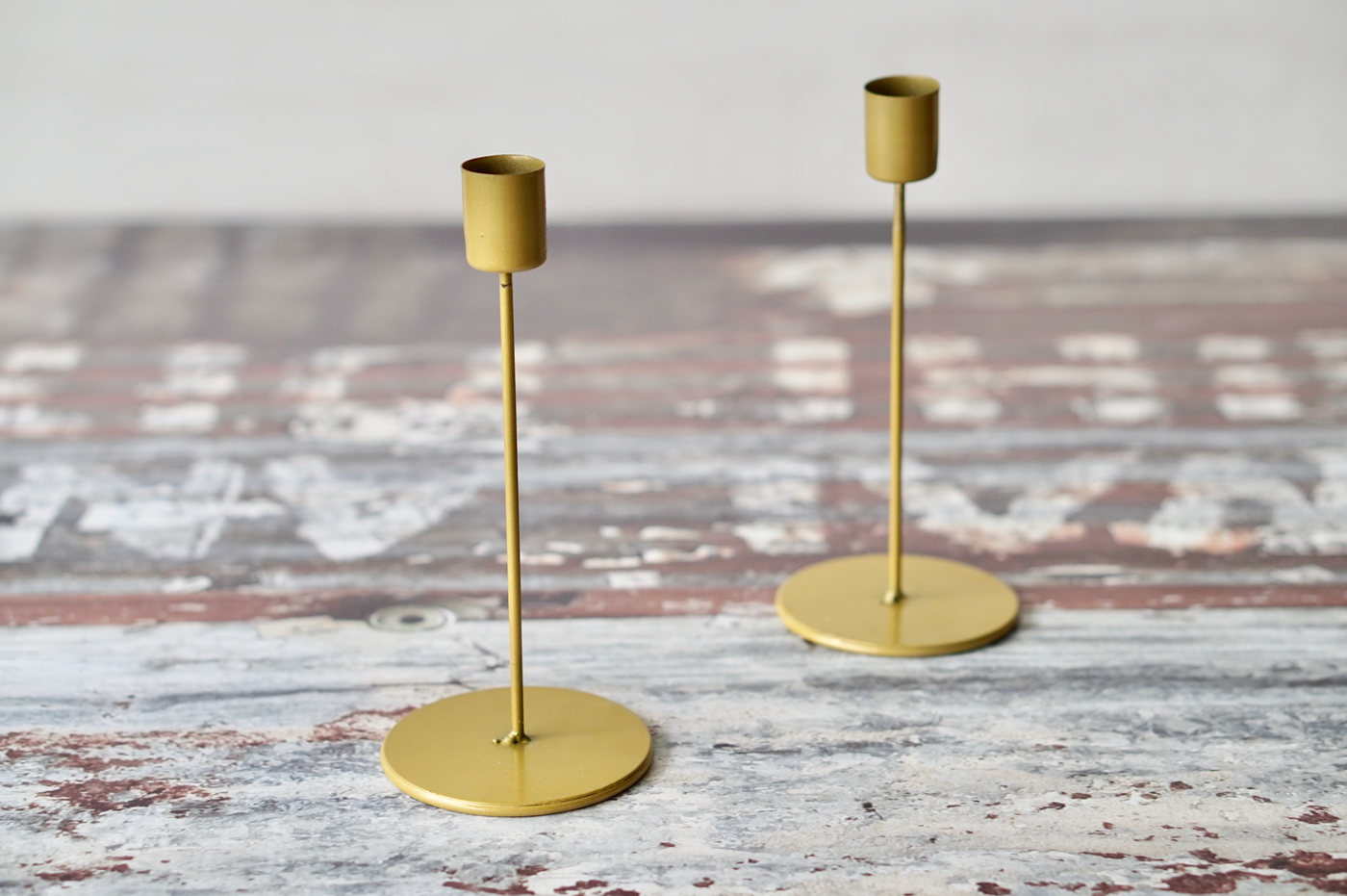 CANDELABRO PLASTICO MEDIANO DORADO