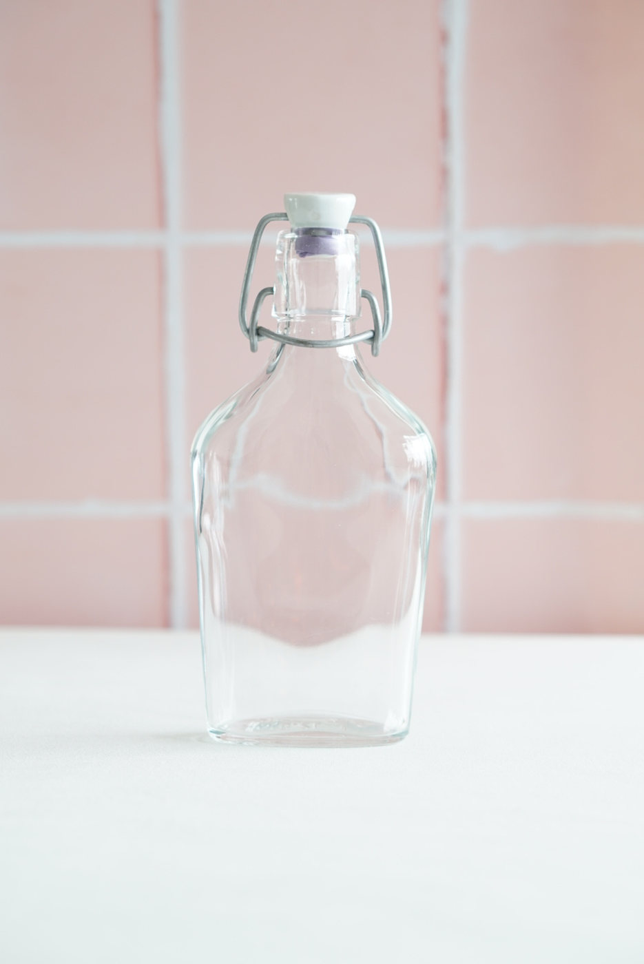 BOTELLA MEDIANA CON TAPA HERMETICA