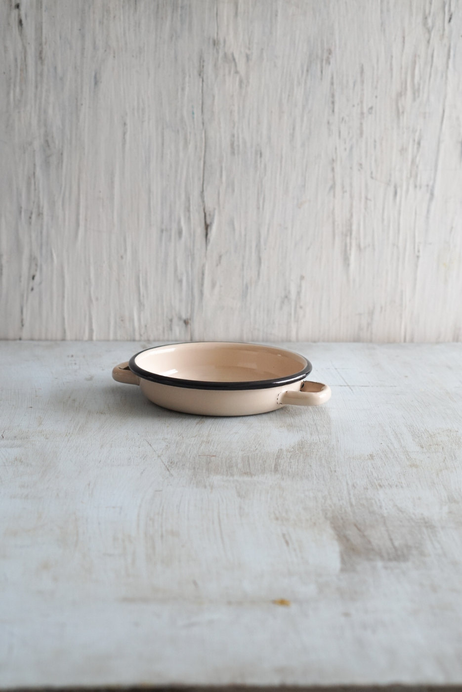 CAZUELA PELTRE MEDIANA DISEÑO BEIGE