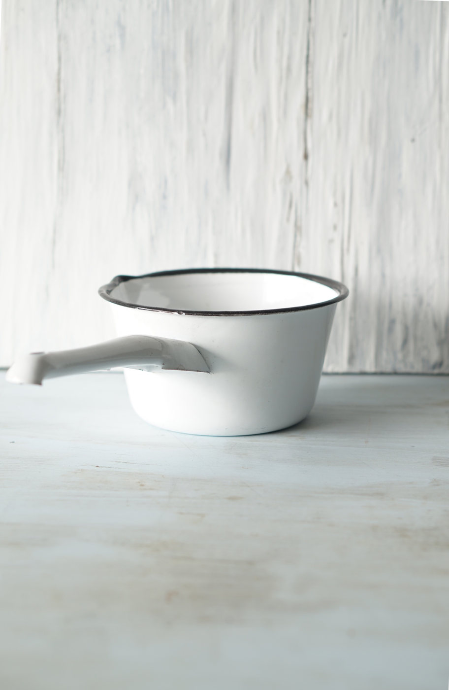 OLLA PELTRE GRANDE DISEÑO BLANCO