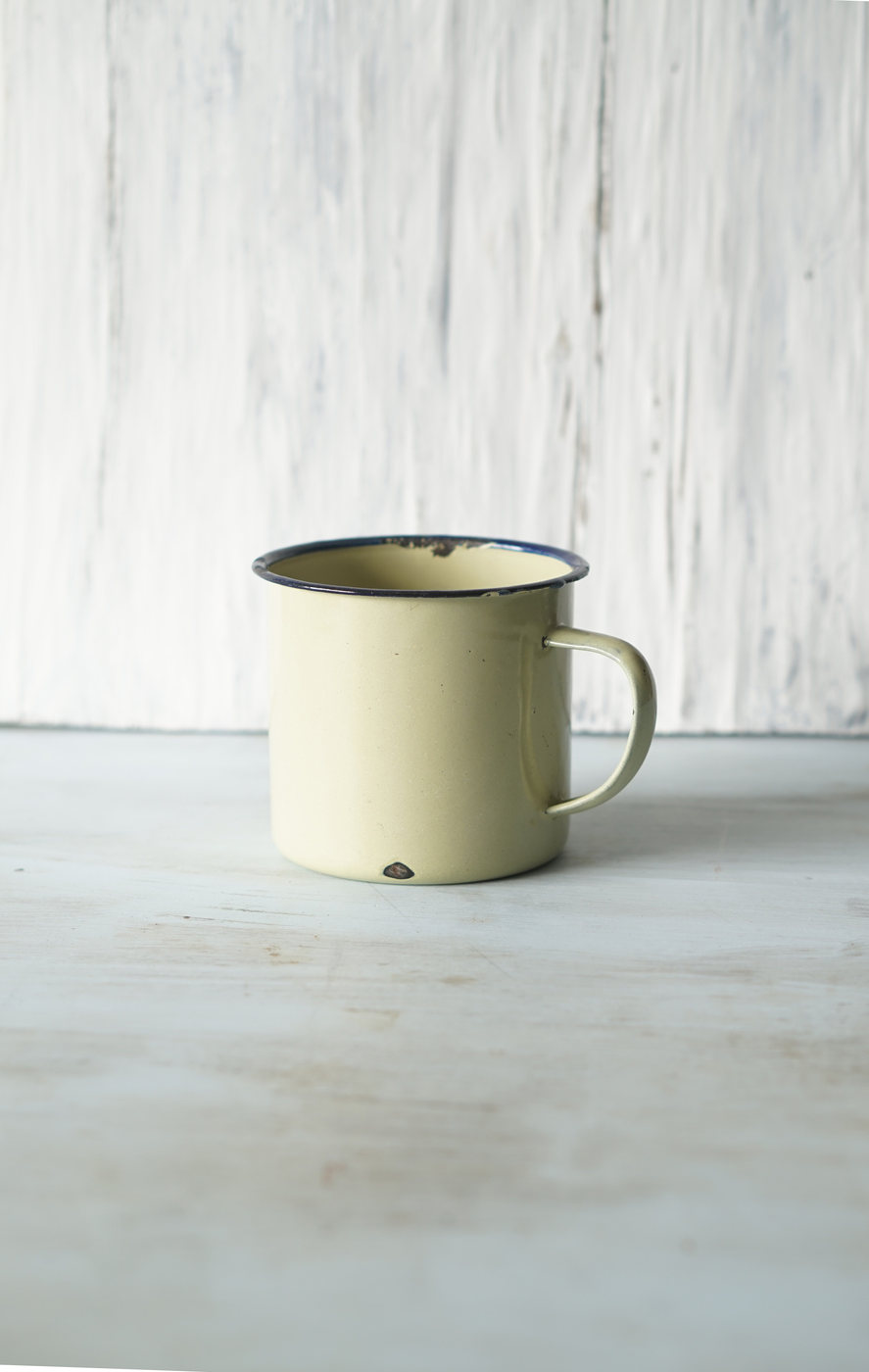 TAZA PELTRE GRANDE DISEÑO VERDE