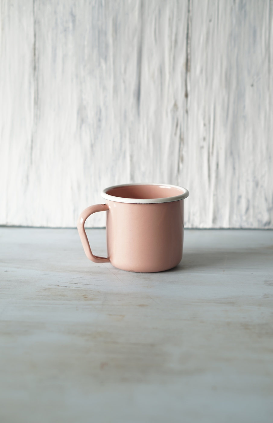 TAZA PELTRE MEDIANA DISEÑO ROSA