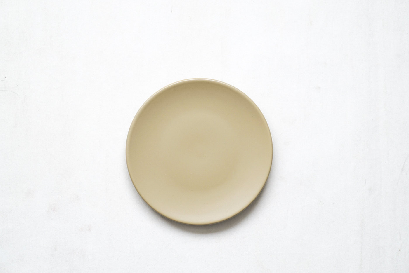 PLATO GRANDE COLOR BEIGE