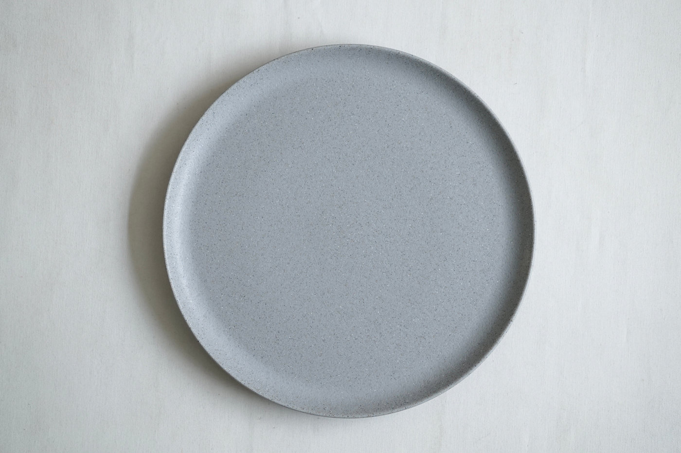 PLATO LOZA GRANDE GRIS