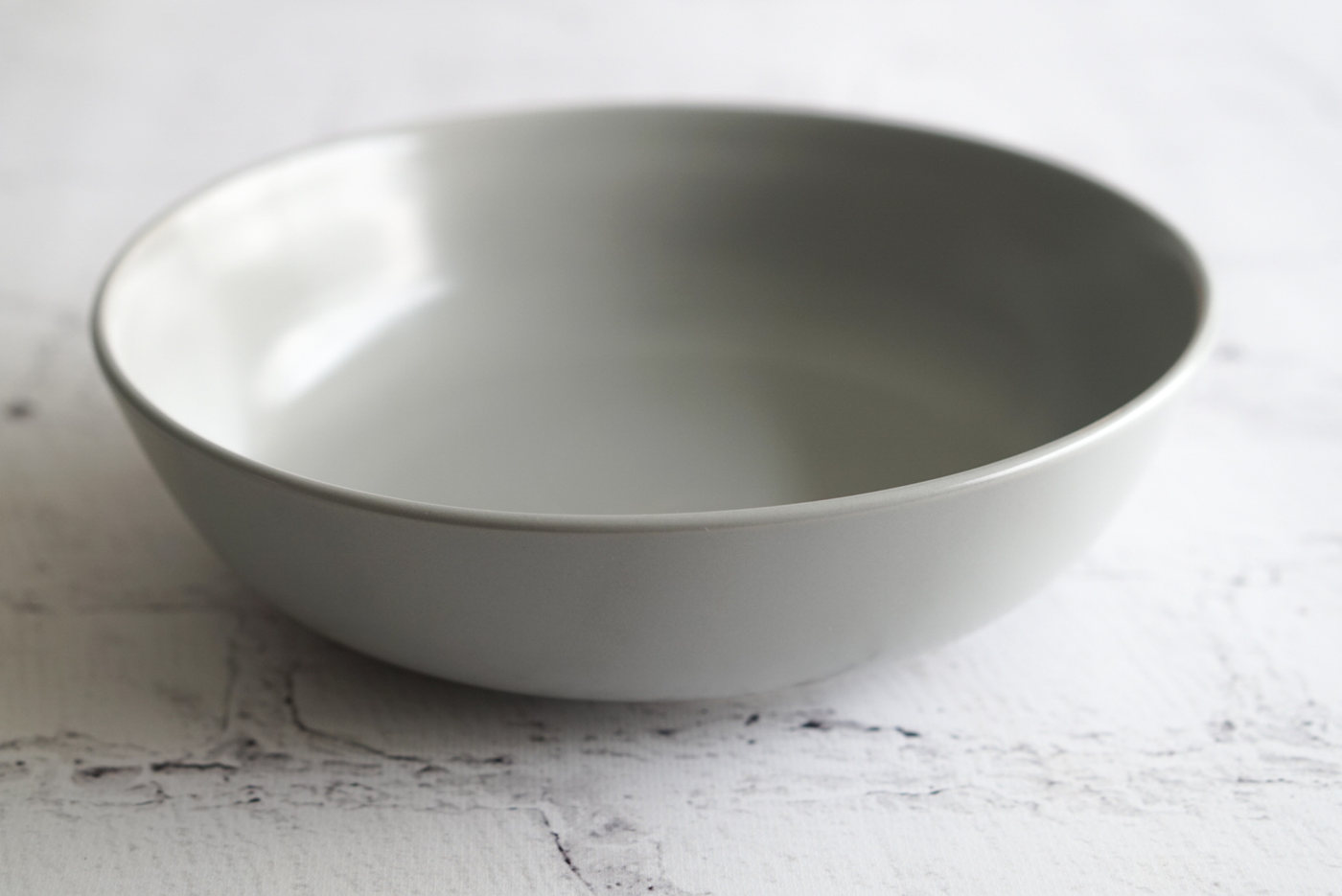 PLATO HONDO LOZA GRANDE GRIS