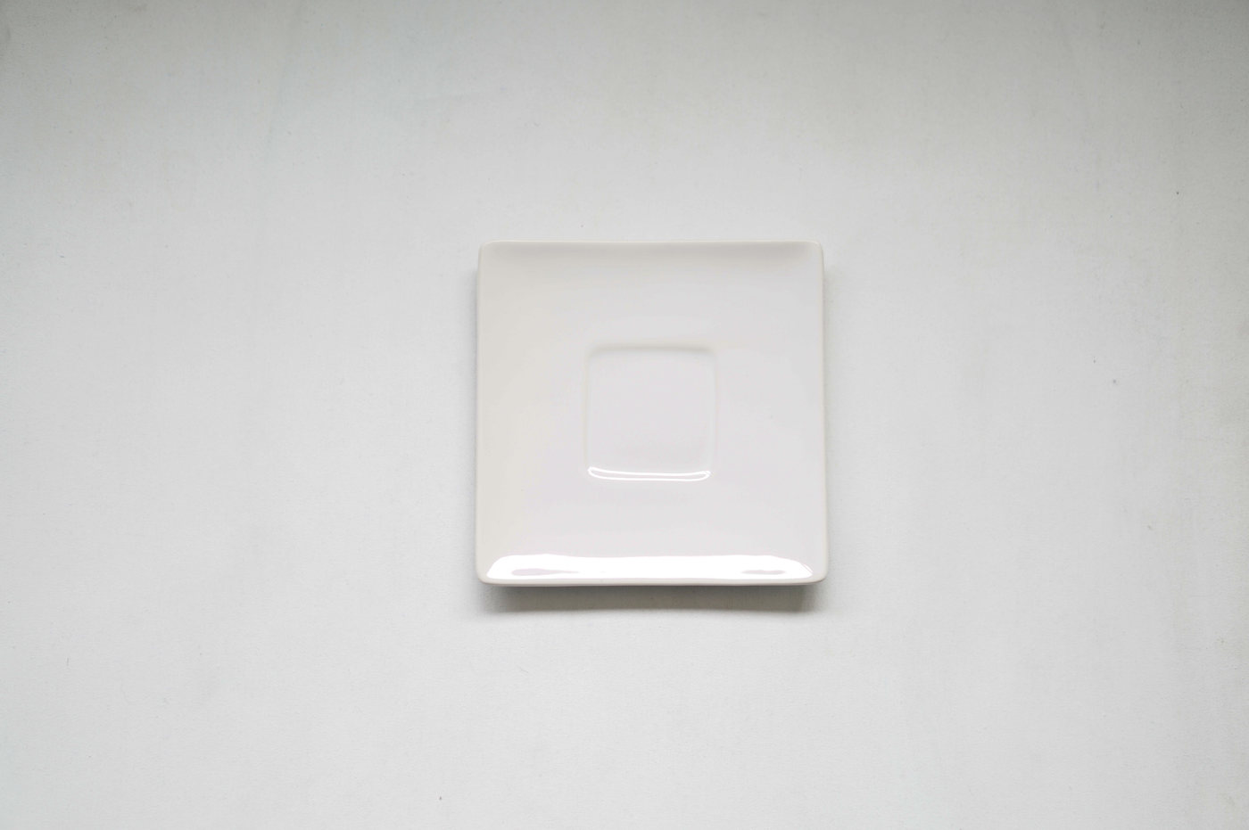 PLATO LOZA PEQUEÑO BLANCO CUADRADO