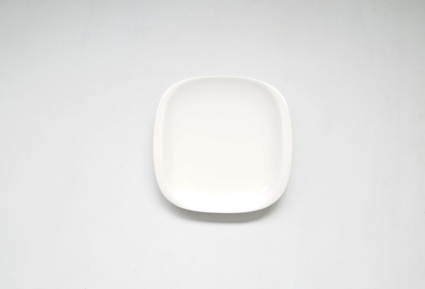 PLATO LOZA PEQUEÑO BLANCO CUADRADO