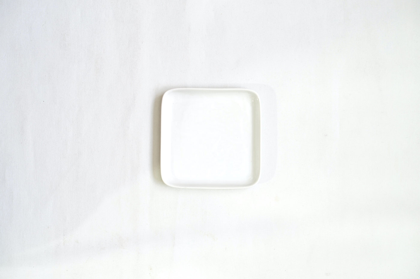 PLATO LOZA PEQUEÑO BLANCO CUADRADO