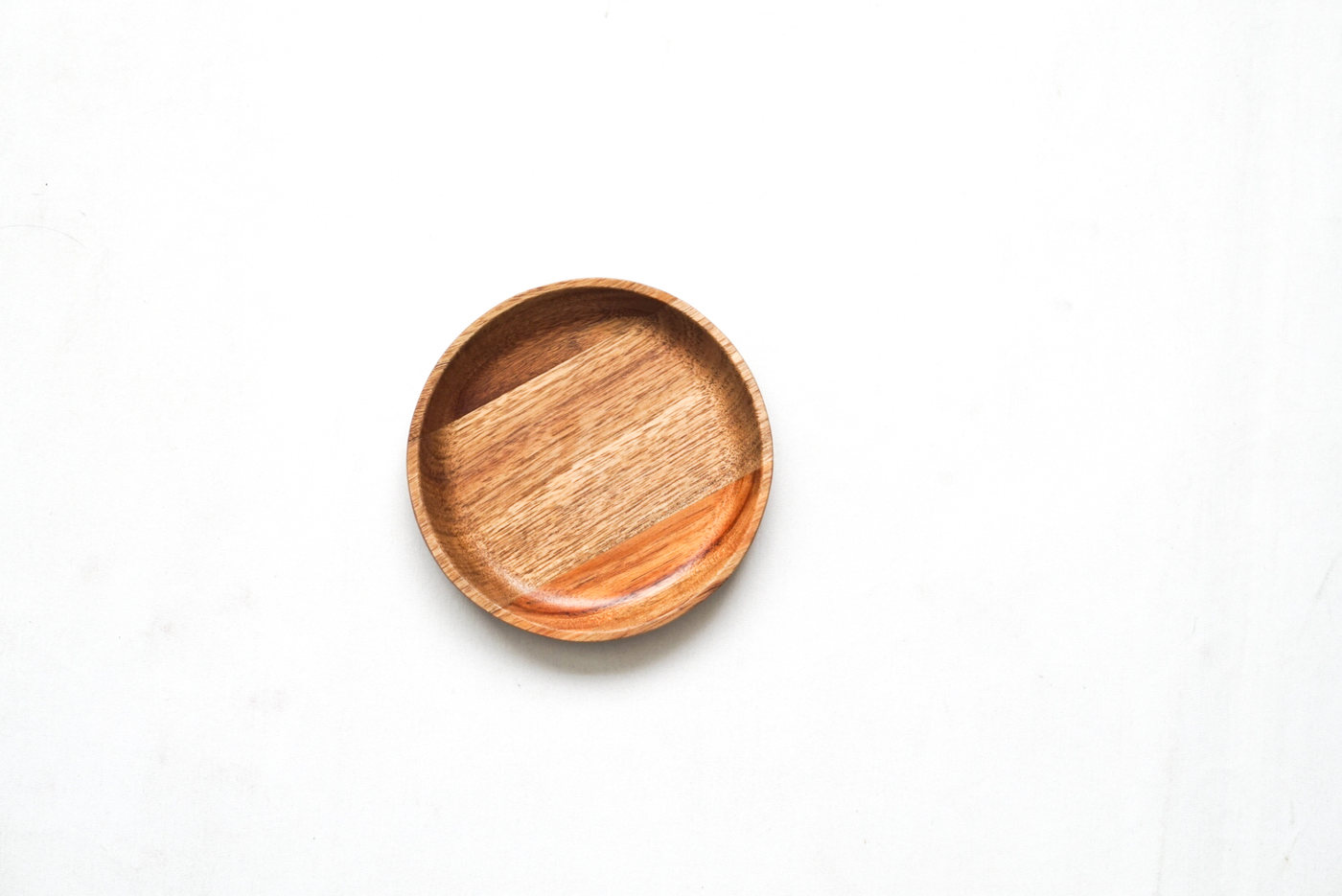 PLATO PEQUEÑO DE MADERA