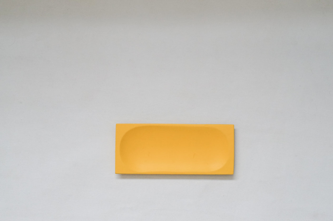 PLATO MADERA PEQUEÑO AMARILLO RECTANGULAR