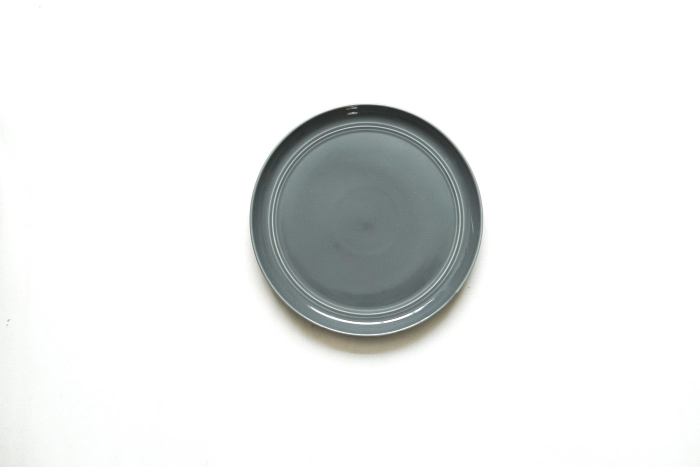 PLATO LOZA MEDIANO GRIS