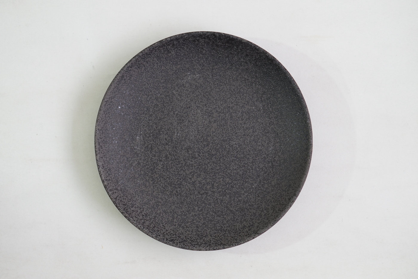 PLATO LOZA GRANDE NEGRO TEXTURA