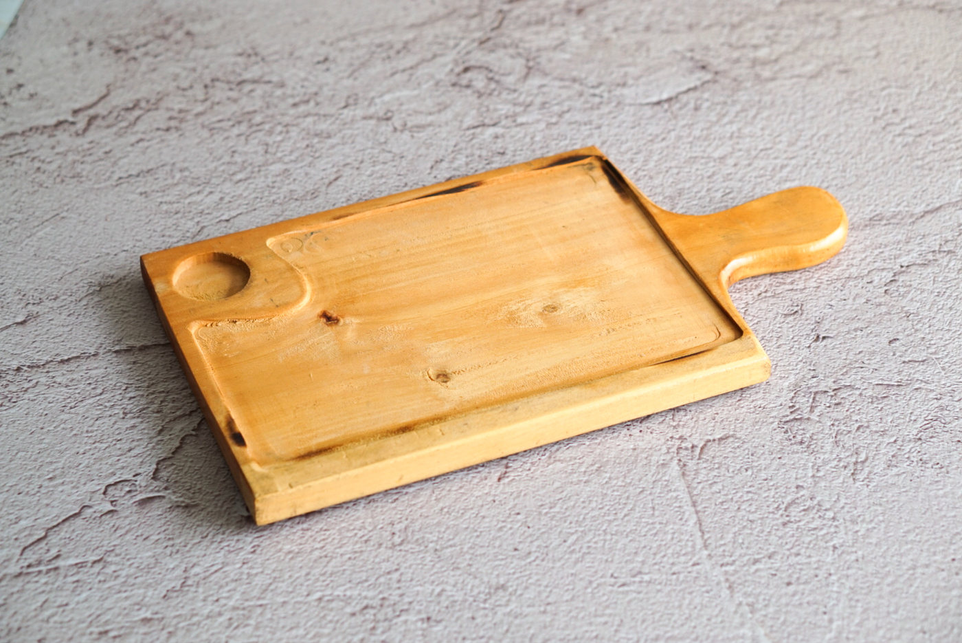 TABLA EN MADERA CON MANGO
